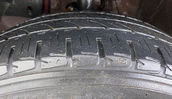 2016 Honda Jazz 1.2 SV MT, Petrol, Manual, 71,967 km, Left Front Tyre Tread