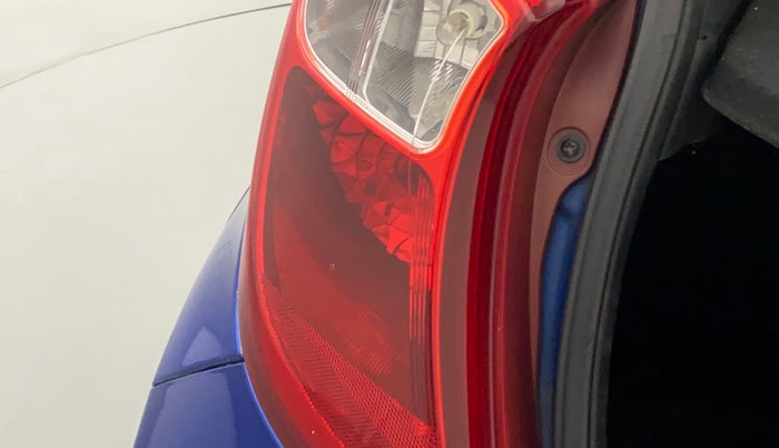 2013 Hyundai Eon MAGNA +, Petrol, Manual, 96,369 km, Left tail light - Minor scratches