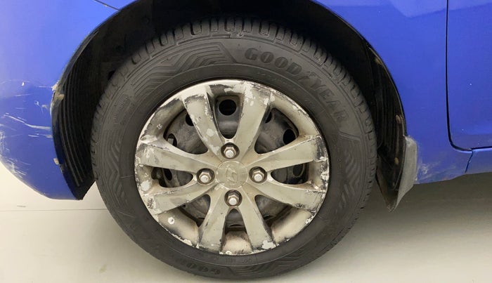 2013 Hyundai Eon MAGNA +, Petrol, Manual, 96,369 km, Left Front Wheel