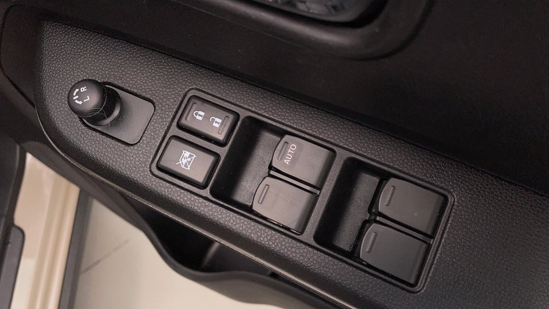 2021 Suzuki Ignis Gl, Manual, 24654 km, Drivers Side Door Panel Controls