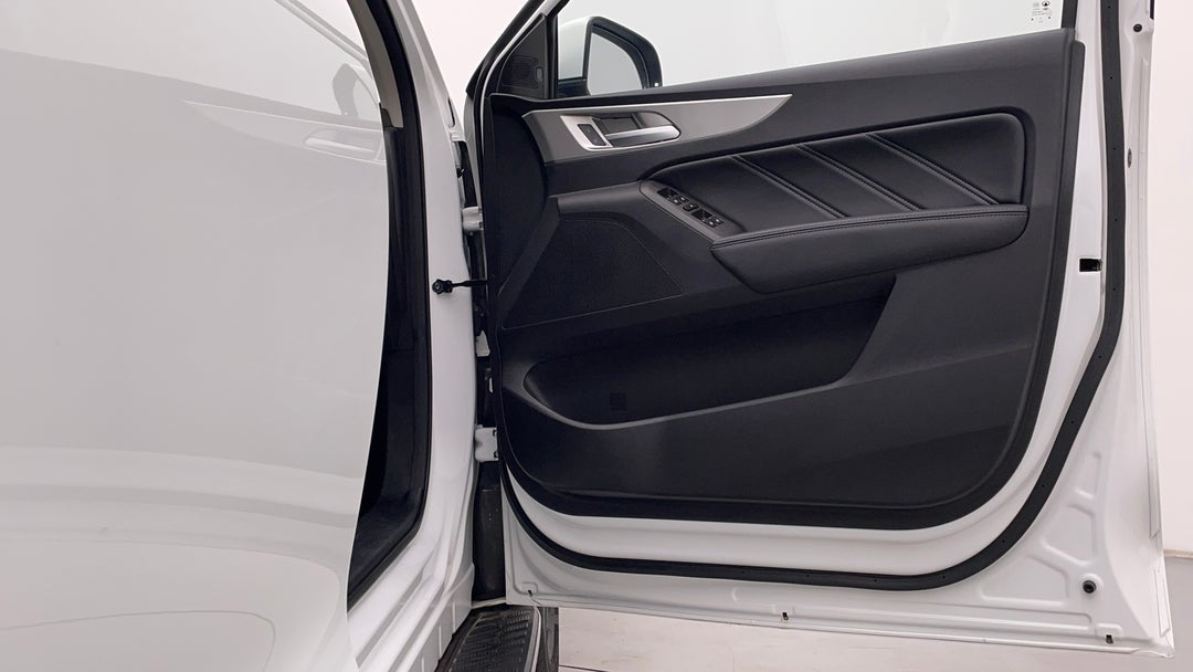 2023 GWM Ute Cannon (4x4), Automatic, 14349 km, Speaker View