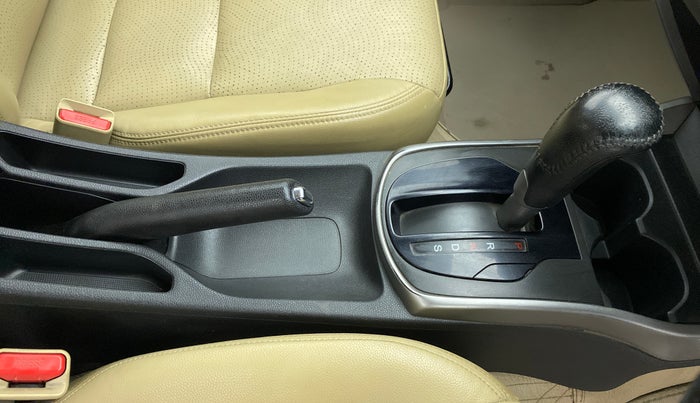 2015 Honda City VX CVT PETROL, Petrol, Automatic, 61,624 km, Gear Lever