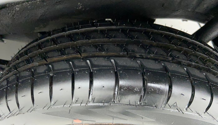 2014 Maruti Wagon R 1.0 VXI, Petrol, Manual, 29,675 km, Left Rear Tyre Tread