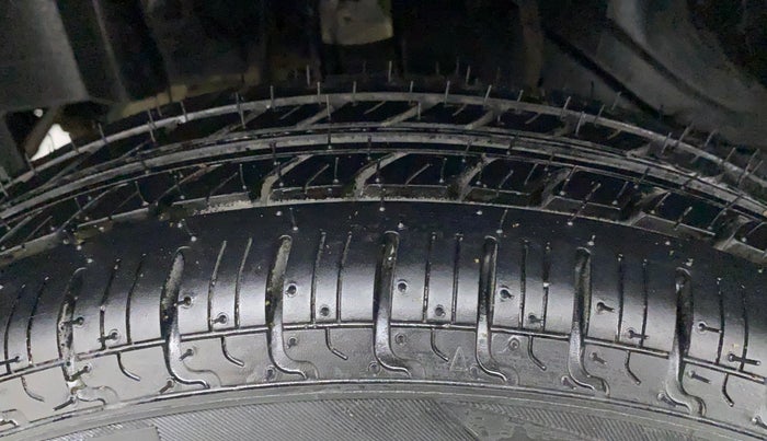 2018 Datsun Go Plus T, Petrol, Manual, 17,955 km, Left Front Tyre Tread