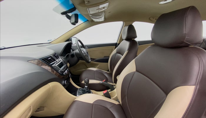 2016 Hyundai Verna FLUIDIC 1.6 CRDI S, Diesel, Manual, 50,015 km, Right Side Front Door Cabin