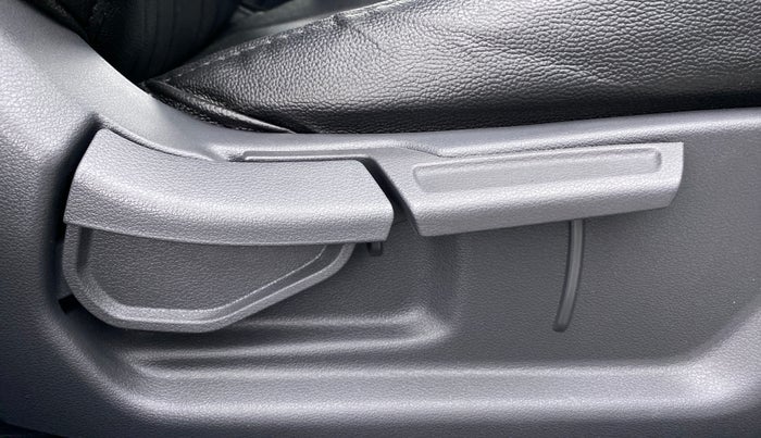 2021 Hyundai GRAND I10 NIOS SPORTZ PETROL, Petrol, Manual, 9,039 km, Driver Side Adjustment Panel