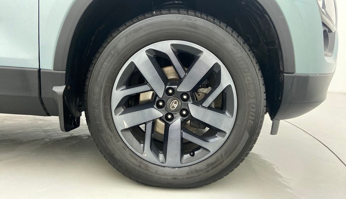 2021 Tata Safari XZA+ ADVENTURE, Diesel, Automatic, 8,975 km, Right Front Wheel
