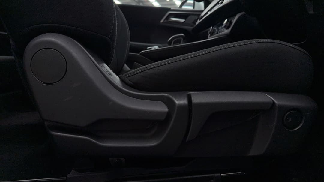 2024 Mitsubishi Outlander Es 5 Seat (2WD), Automatic, 62159 km, Drivers Side Adjustment Panel