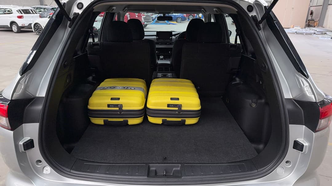 2024 Mitsubishi Outlander Es 5 Seat (2WD), Automatic, 62159 km, Boot Inside View with Luggage