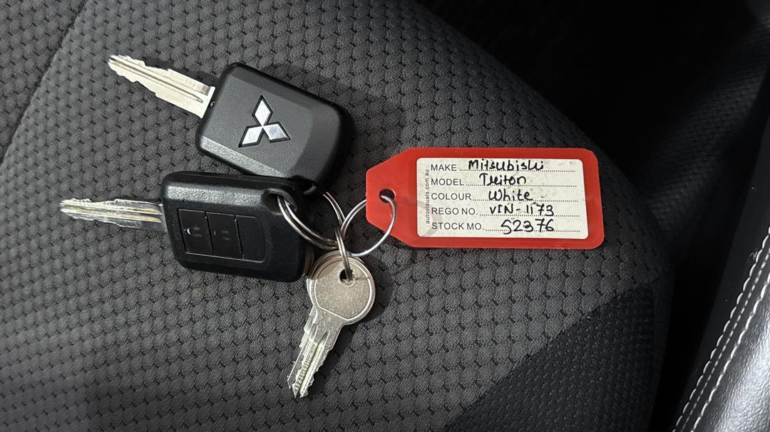 2022 Mitsubishi Triton Glx+ (4x4), Automatic, 60570 km, Key Close-up