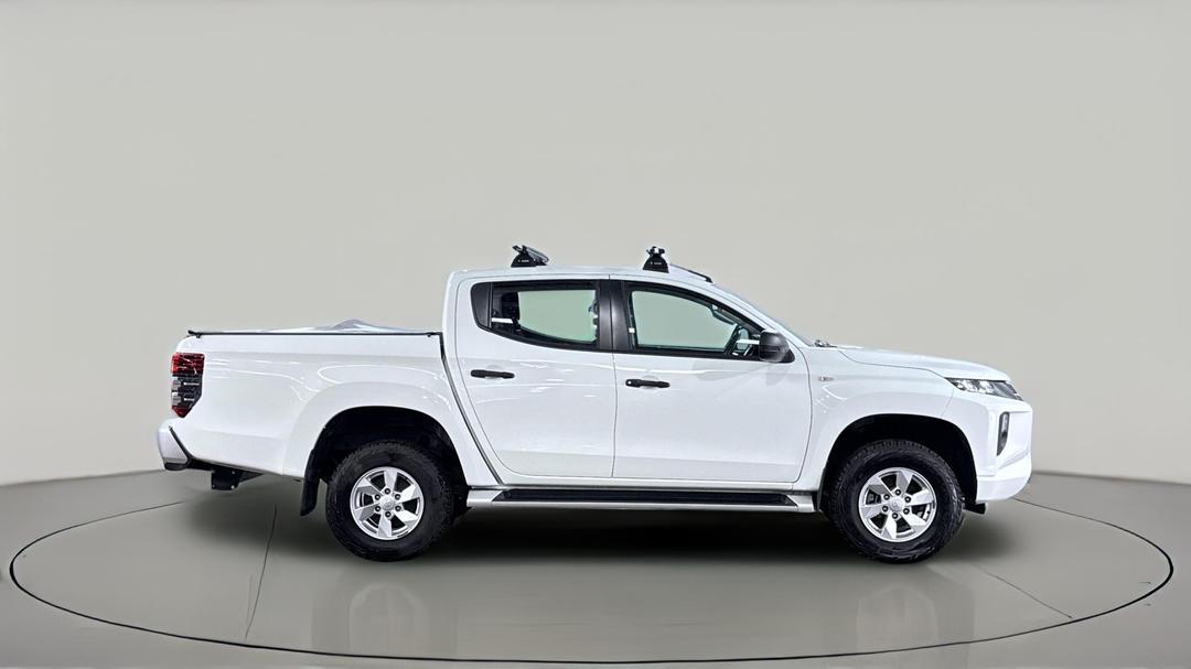 2022 Mitsubishi Triton Glx+ (4x4), Automatic, 60570 km, Right Side View