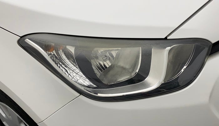2013 Hyundai i20 MAGNA (O) 1.2, Petrol, Manual, 76,374 km, Right headlight - Minor scratches