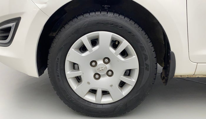 2013 Hyundai i20 MAGNA (O) 1.2, Petrol, Manual, 76,374 km, Left Front Wheel