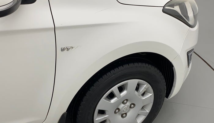 2013 Hyundai i20 MAGNA (O) 1.2, Petrol, Manual, 76,374 km, Right fender - Paint has minor damage