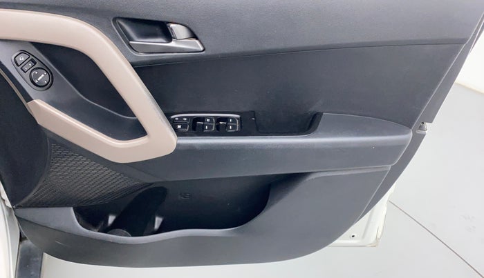 2015 Hyundai Creta 1.6 SX PLUS PETROL, Petrol, Manual, 84,141 km, Driver Side Door Panels Control