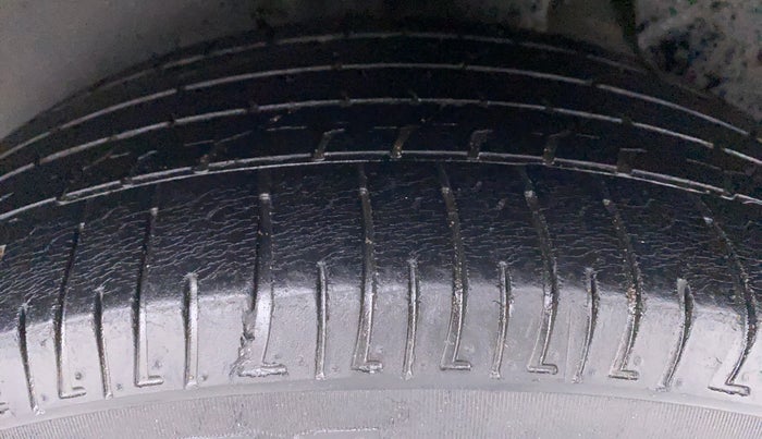 2015 Hyundai Creta 1.6 SX PLUS PETROL, Petrol, Manual, 84,141 km, Left Rear Tyre Tread