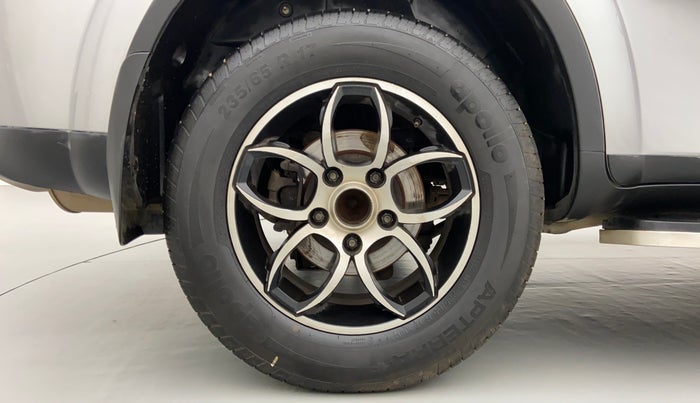 2018 Mahindra XUV500 W7 FWD, Diesel, Manual, 68,134 km, Right Rear Wheel