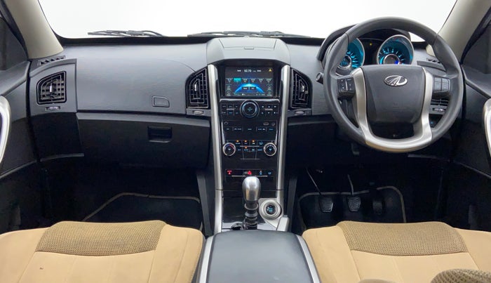 2018 Mahindra XUV500 W7 FWD, Diesel, Manual, 68,134 km, Dashboard