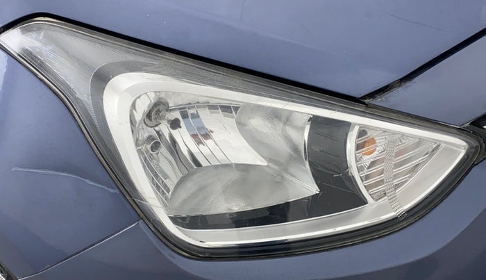 2014 Hyundai Xcent S 1.2 OPT, Petrol, Manual, 73,399 km, Right headlight - Minor scratches