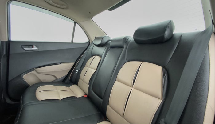 2014 Hyundai Xcent S 1.2 OPT, Petrol, Manual, 73,399 km, Right Side Rear Door Cabin
