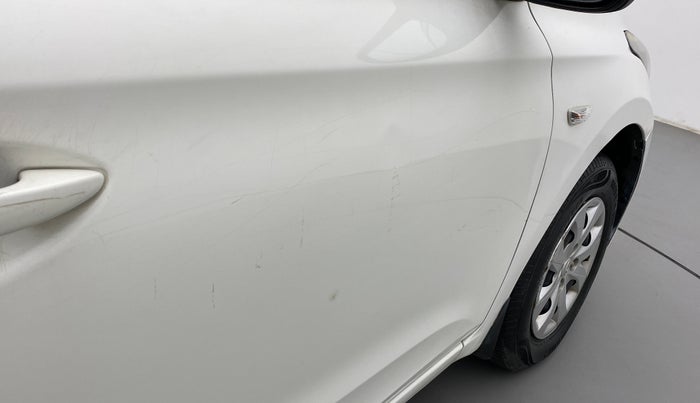 2016 Hyundai Elite i20 MAGNA 1.2, Petrol, Manual, 66,630 km, Driver-side door - Slightly dented