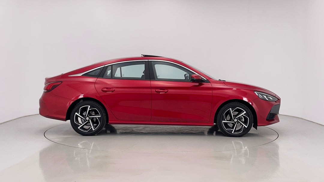 2024 MG Mg5 Essence, Automatic, 17187 km, Right Side View