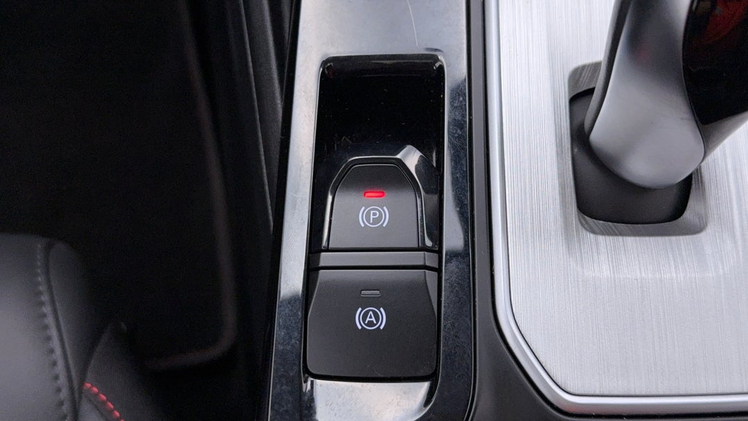 2024 MG Mg5 Essence, Automatic, 17187 km, Handbrake