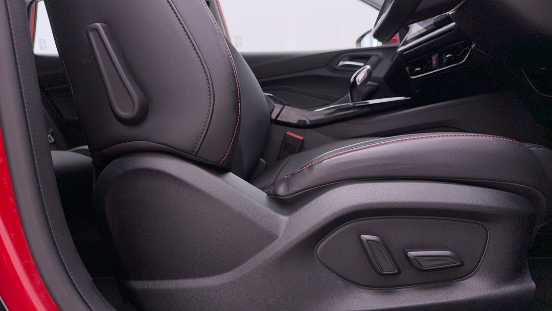 2024 MG Mg5 Essence, Automatic, 17187 km, Drivers Side Adjustment Panel