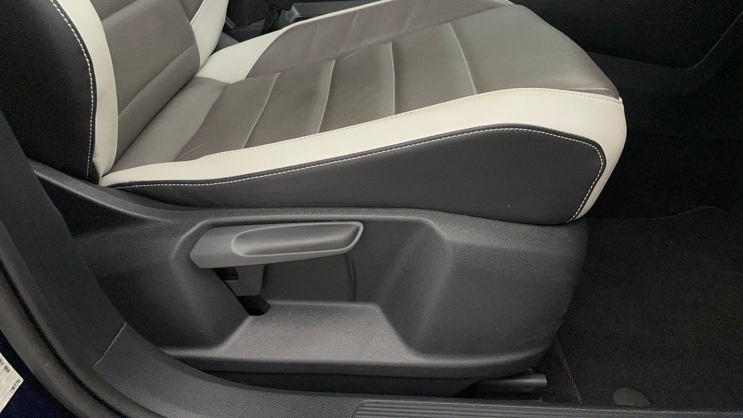 2020 Volkswagen T-roc 140tsi Sport( R-line), Automatic, 26823 km, Drivers Side Adjustment Panel