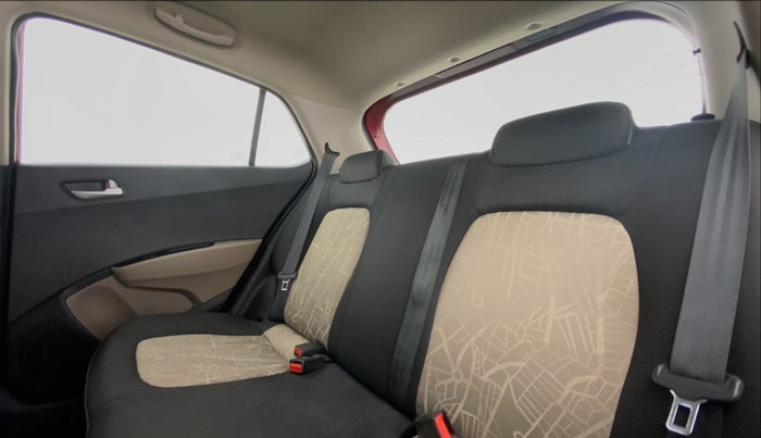 2016 Hyundai Grand i10 SPORTZ 1.2 KAPPA VTVT, Petrol, Manual, 20,437 km, Right Side Rear Door Cabin