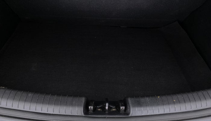 2016 Hyundai Grand i10 SPORTZ 1.2 KAPPA VTVT, Petrol, Manual, 20,437 km, Boot Inside