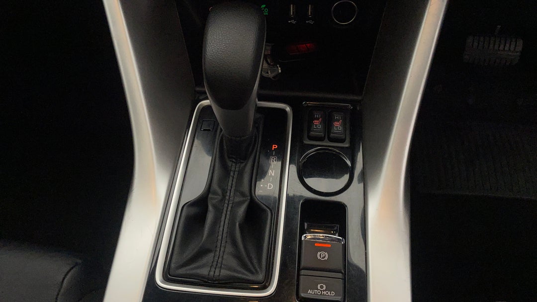 2020 Mitsubishi Eclipse Cross Exceed (2WD), Automatic, 68039 km, Gear Lever 