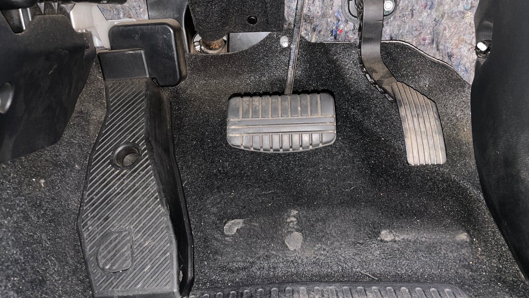 2020 Mitsubishi Eclipse Cross Exceed (2WD), Automatic, 68039 km, Pedals and Footmat