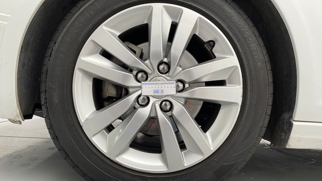 Wheels Rim Front LHS Gutter Rash