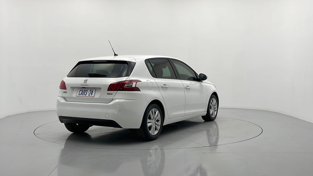 Right Back Diagonal (45- Degree) View