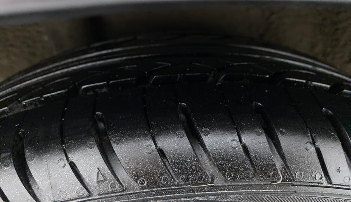 2018 Honda Brio S(O) MT, CNG, Manual, 42,610 km, Right Rear Tyre Tread