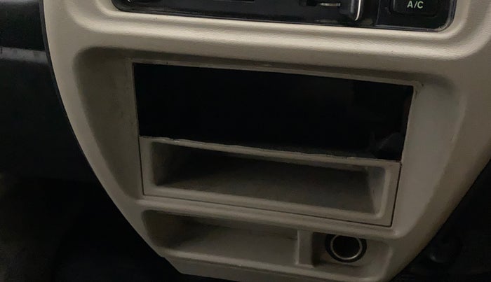 2020 Maruti Eeco 5 STR WITH A/C+HTR, Petrol, Manual, 95,195 km, Infotainment system - Music system missing