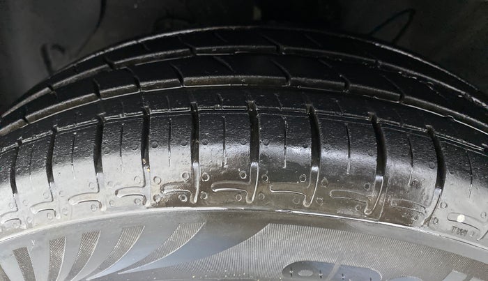 2020 Hyundai GRAND I10 NIOS SPORTZ PETROL, Petrol, Manual, 19,356 km, Left Front Tyre Tread
