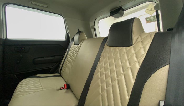 2021 Maruti New Wagon-R LXI CNG (O) 1.0, CNG, Manual, 16,320 km, Right Side Rear Door Cabin