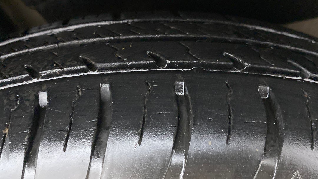 Right Rear Tyre Tread