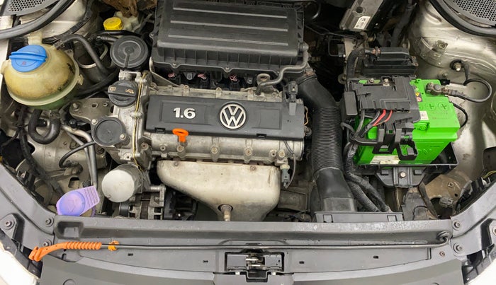 2011 Volkswagen Vento TRENDLINE 1.6, Petrol, Manual, 69,805 km, Open Bonet
