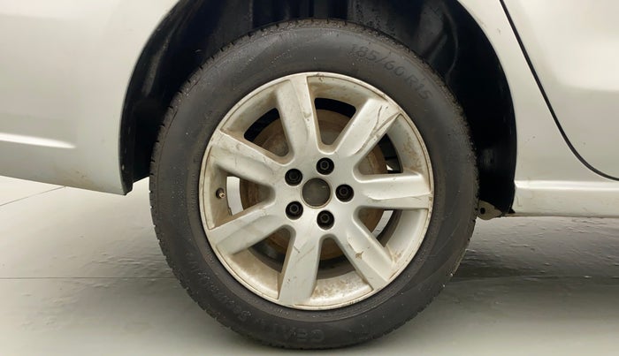 2011 Volkswagen Vento TRENDLINE 1.6, Petrol, Manual, 69,574 km, Right Rear Wheel