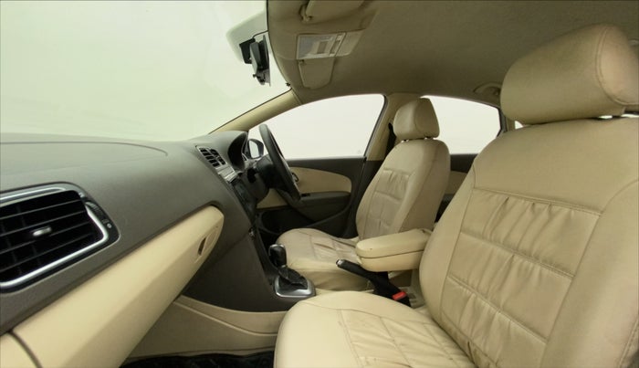 2011 Volkswagen Vento TRENDLINE 1.6, Petrol, Manual, 69,805 km, Right Side Front Door Cabin