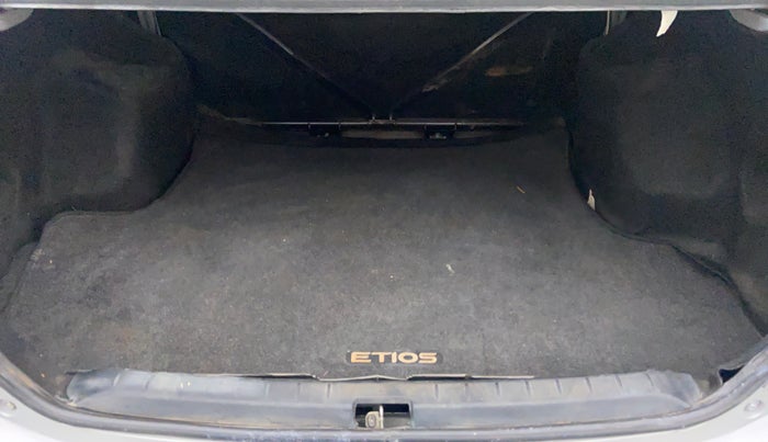 2011 Toyota Etios V, Petrol, Manual, 85,303 km, Boot Inside