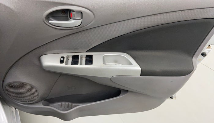 2011 Toyota Etios V, Petrol, Manual, 85,303 km, Driver Side Door Panels Control