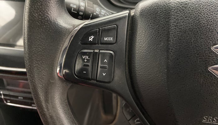 2017 Maruti Vitara Brezza ZDI PLUS DUAL TONE, Diesel, Manual, 1,03,256 km, Steering wheel - Sound system control not functional
