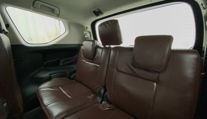 2016 Toyota Innova Crysta 2.7 VX 7 STR, Petrol, Manual, 59,777 km, Third Seat Row ( optional )