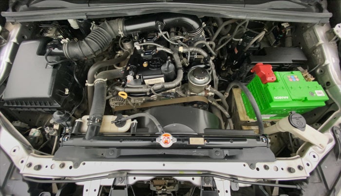 2016 Toyota Innova Crysta 2.7 VX 7 STR, Petrol, Manual, 59,777 km, Open Bonet