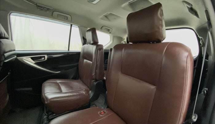 2016 Toyota Innova Crysta 2.7 VX 7 STR, Petrol, Manual, 59,777 km, Right Side Rear Door Cabin