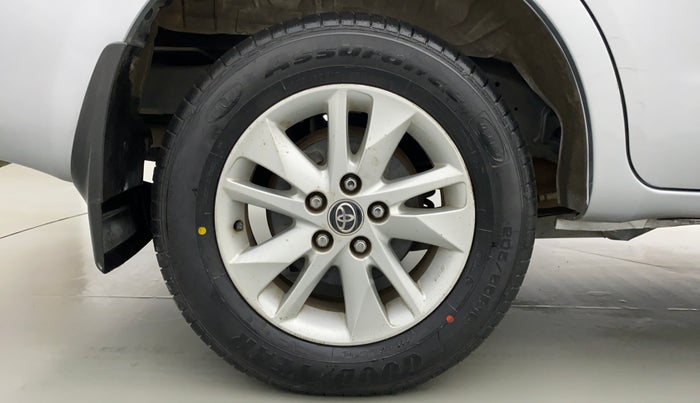 2016 Toyota Innova Crysta 2.7 VX 7 STR, Petrol, Manual, 59,777 km, Right Rear Wheel